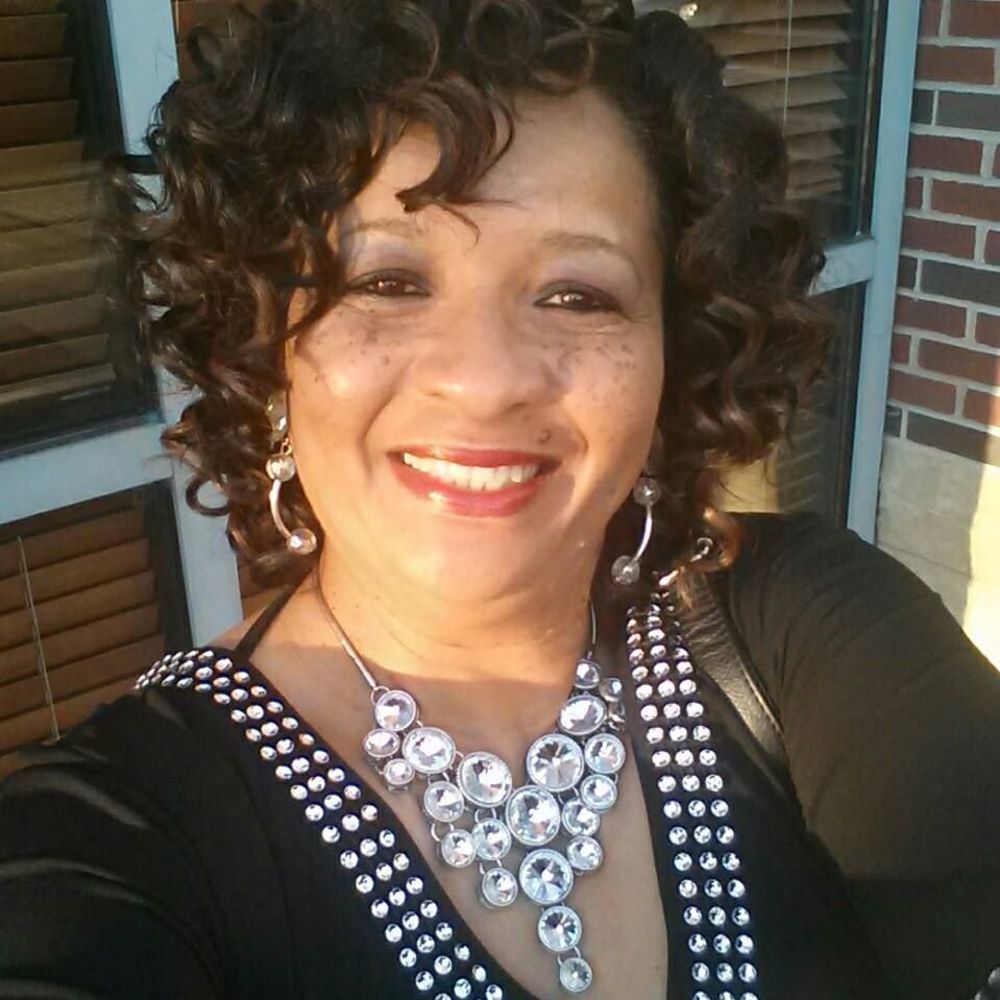 Meet your Posher, Pamela